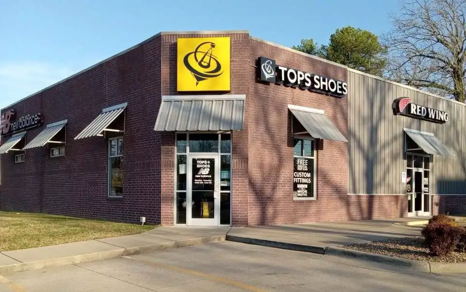 Tops Shoes Hot Springs Storefront